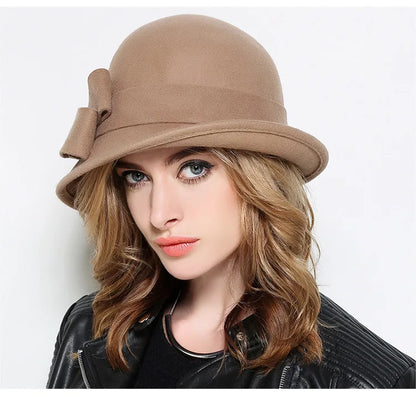 Chapéu Cloche Gatsby 1920s com Flor – Estilo Vintage Inverno
