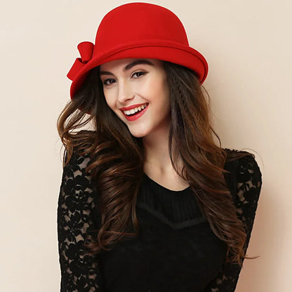 Chapéu Cloche Gatsby 1920s com Flor – Estilo Vintage Inverno