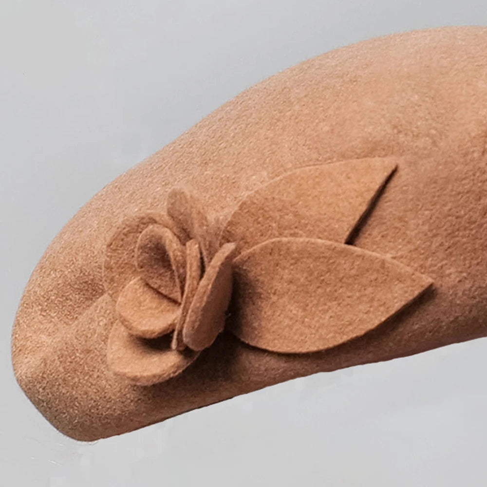 Fascinator Beret with Flower – Formal Elegance