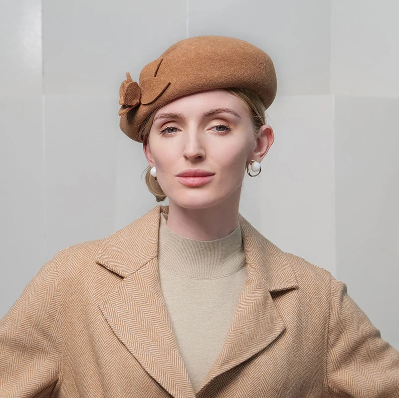Fascinator Beret with Flower – Formal Elegance