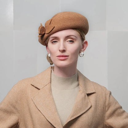 Fascinator Beret with Flower – Formal Elegance
