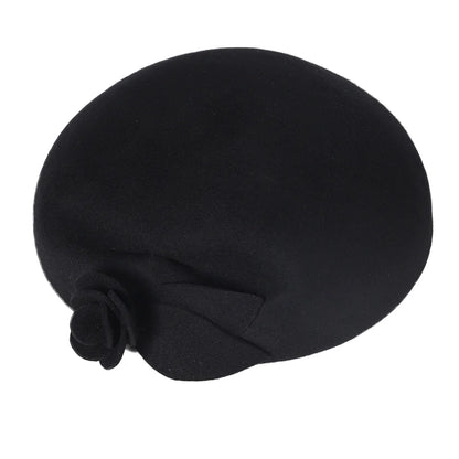 Fascinator Beret with Flower – Formal Elegance