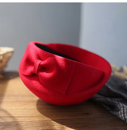 British Top Beret with Bow – Classic Elegance