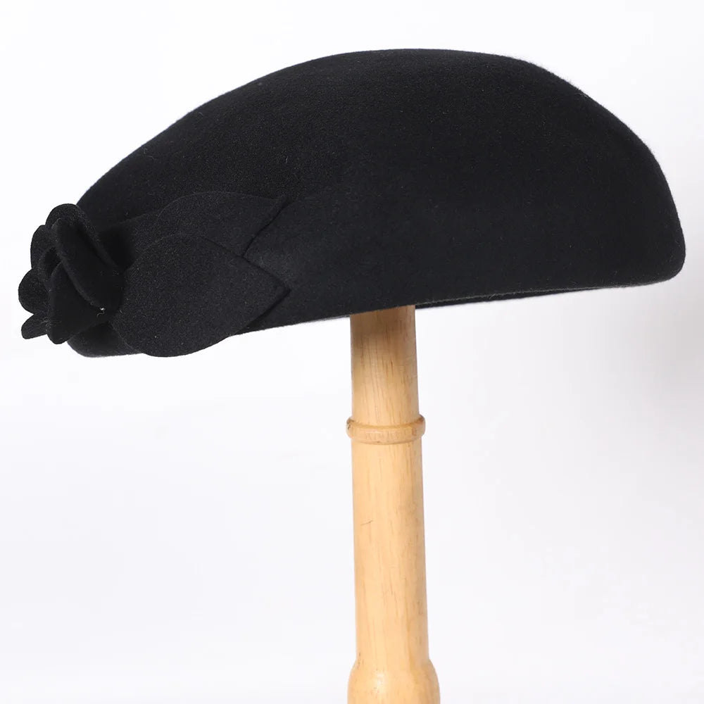 Fascinator Beret with Flower – Formal Elegance