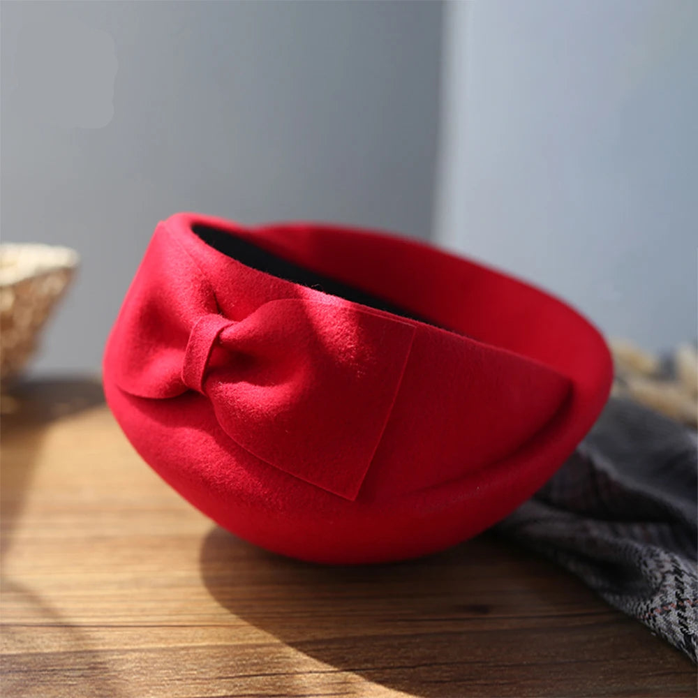 British Top Beret with Bow – Classic Elegance