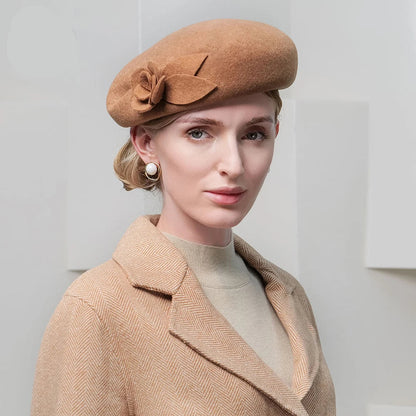 Fascinator Beret with Flower – Formal Elegance