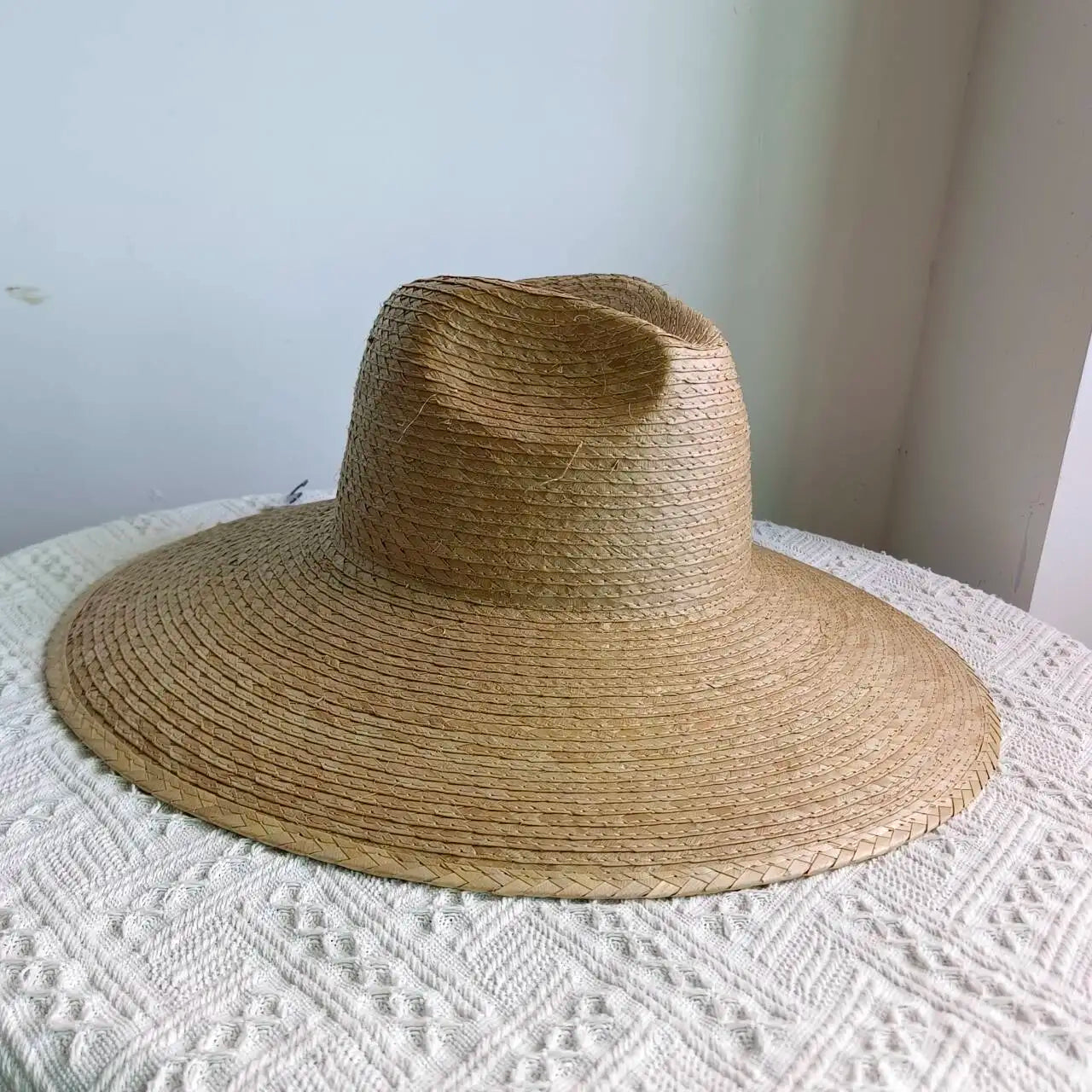 Chapéu de Folha de Palmeira Natural Tecido à Mão