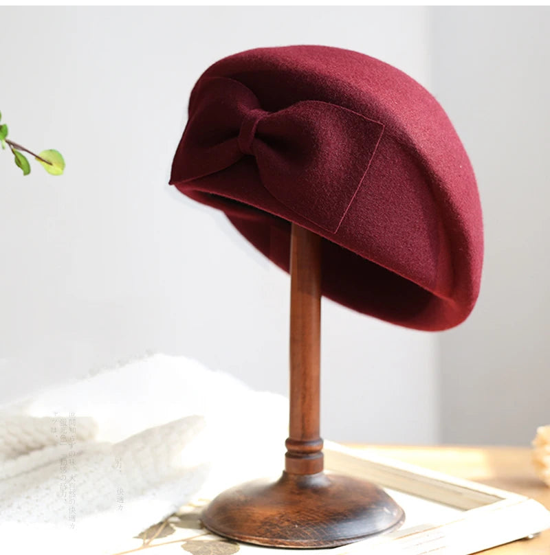 British Top Beret with Bow – Classic Elegance
