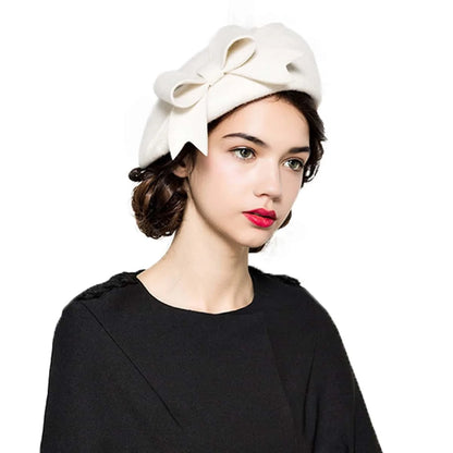 Boina Elegante com Laço – Estilo Sofisticado