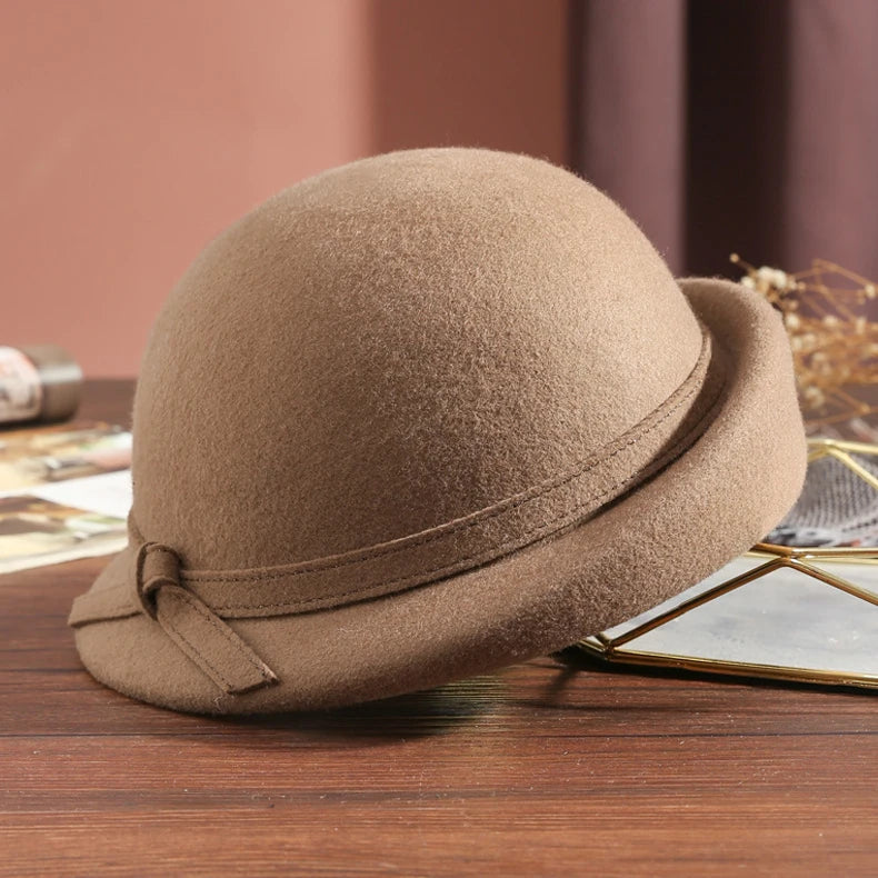 Chapéu Top Hat Britânico Aba Ondulada – Elegância Vintage