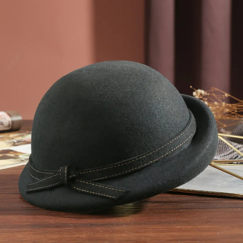 Chapéu Top Hat Britânico Aba Ondulada – Elegância Vintage