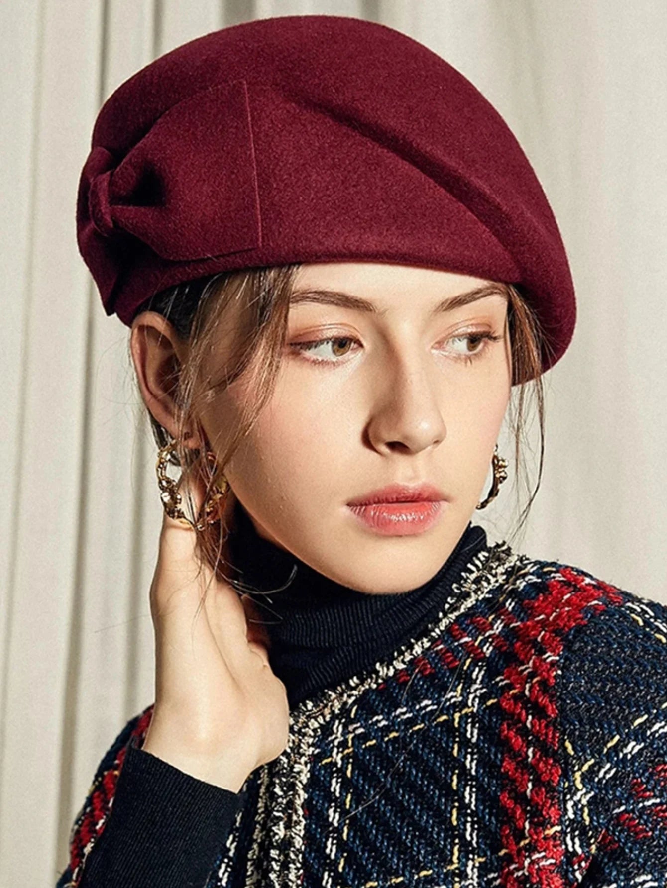 British Top Beret with Bow – Classic Elegance