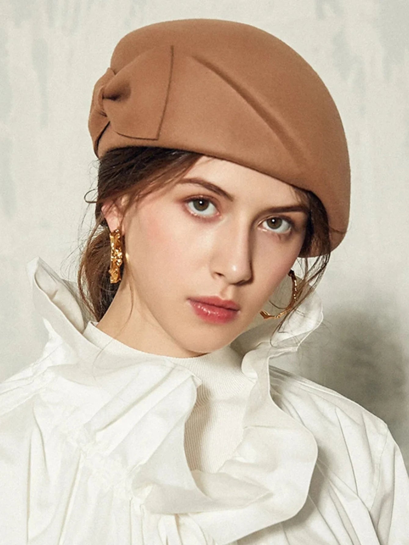 British Top Beret with Bow – Classic Elegance