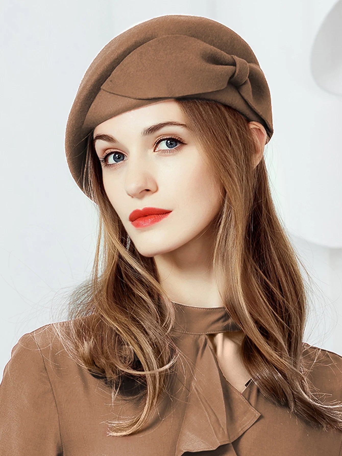 Chapéu Pillbox de Lã Pura com Laço – Elegância Vintage
