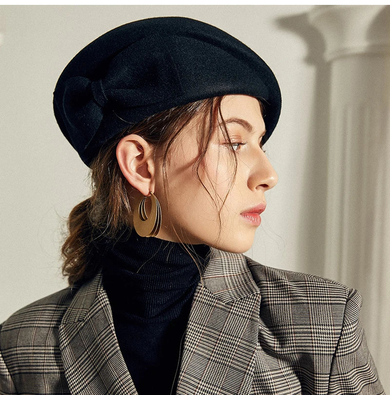 British Top Beret with Bow – Classic Elegance