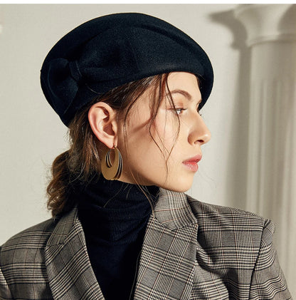 British Top Beret with Bow – Classic Elegance