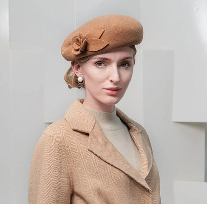 Fascinator Beret with Flower – Formal Elegance