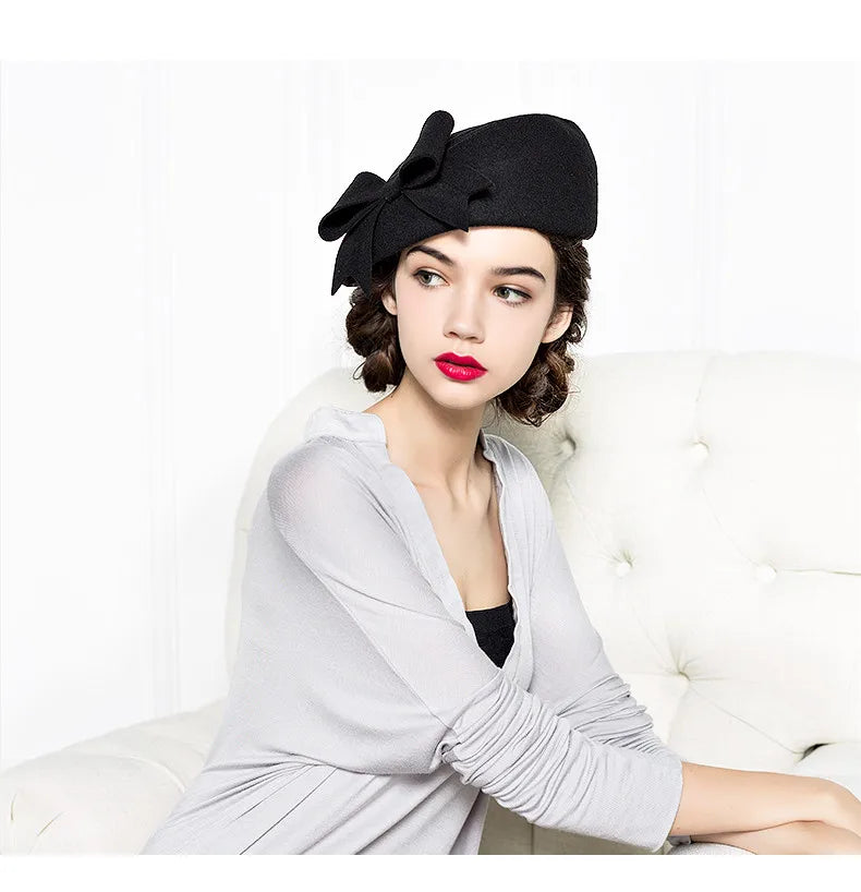 Boina Elegante com Laço – Estilo Sofisticado