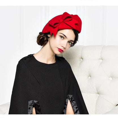 Boina Elegante com Laço – Estilo Sofisticado